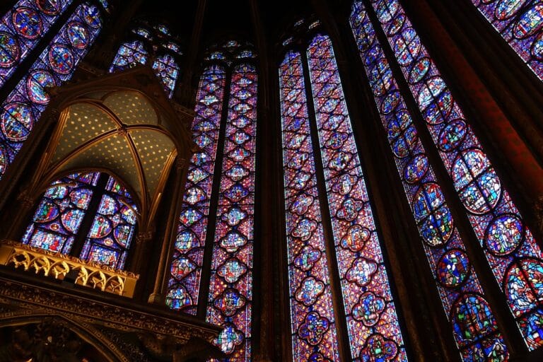 Najczęstsze błędy w pracy nad witrażem i jak ich unikać